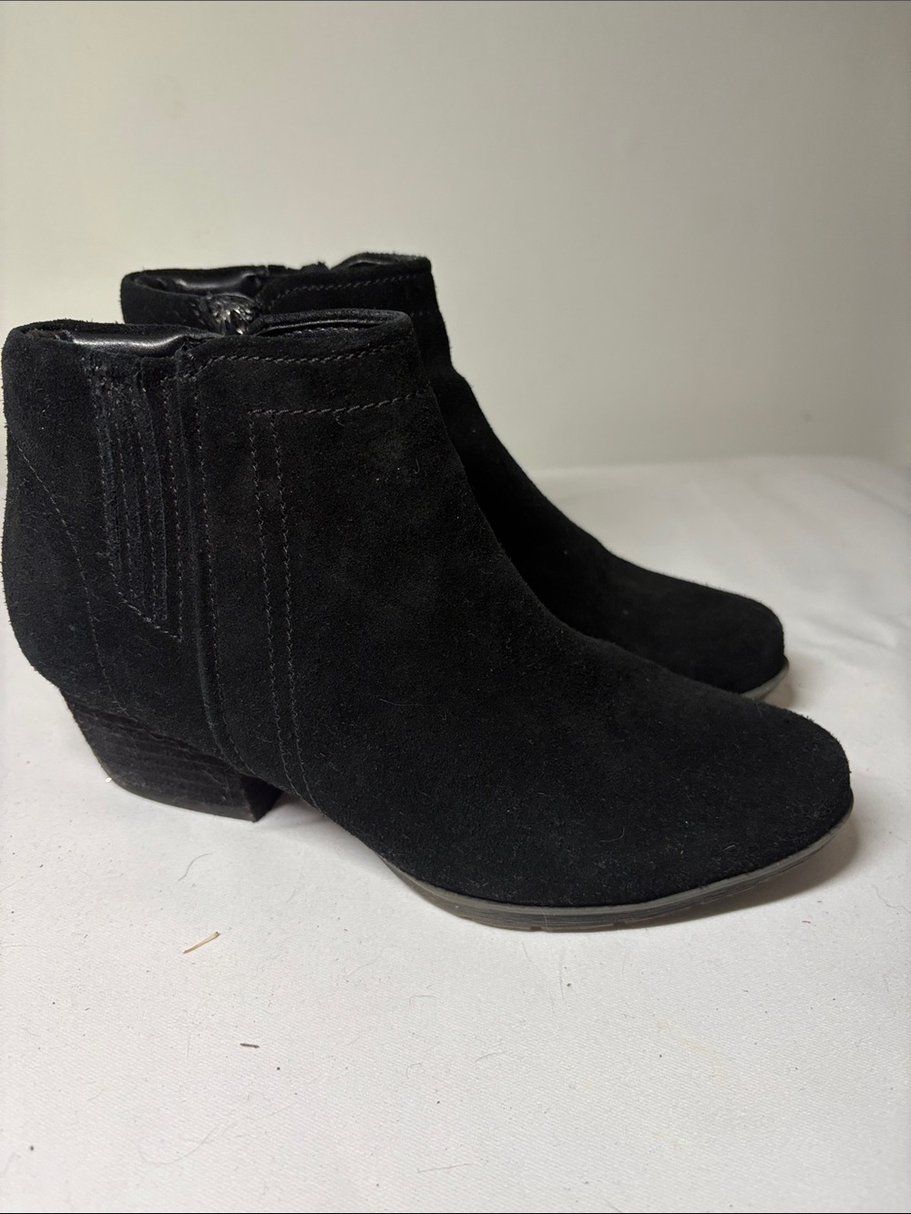 Blondo Black Suede Waterproof Heeled Ankle Boot Bootie Size 6 1/2